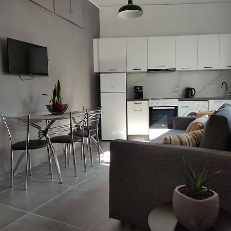 Karavela Street Apartment Превеза Экстерьер фото