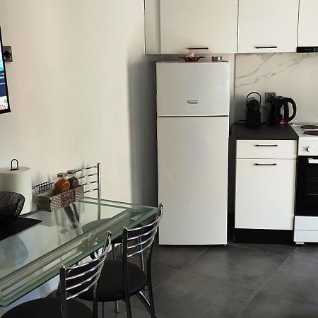 Karavela Street Apartment Превеза Экстерьер фото